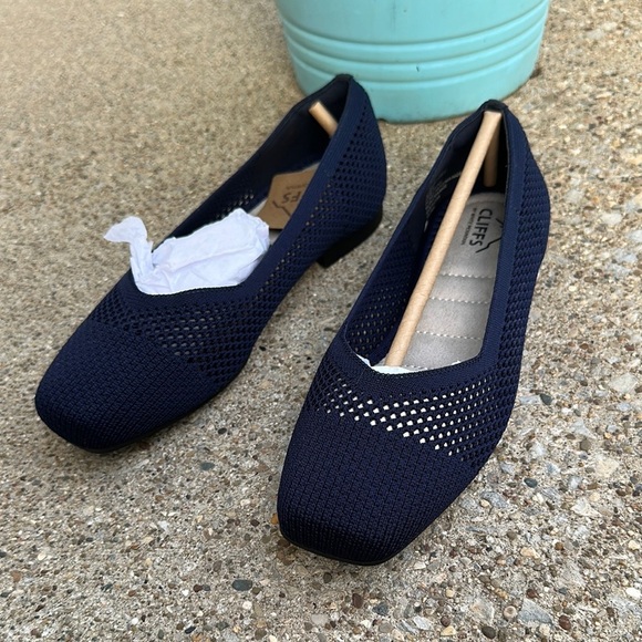NWT Navy Cliffs By White Mountain Flats size 6.5 Wide - Picture 1 of 6